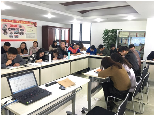 加強(qiáng)專業(yè)技能提升，踐行“做專做精做強(qiáng)做大”工作方針——重慶中拓舉行月度學(xué)習(xí)活動(dòng)