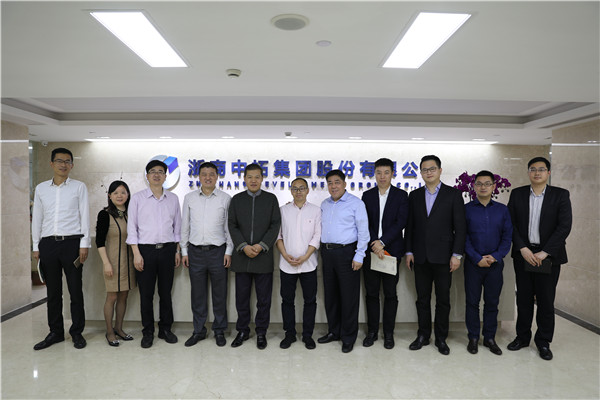 德龍控股董事長丁立國一行到訪我司考察交流