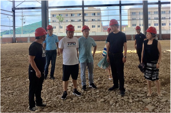 公司董事長袁仁軍、總經(jīng)理張端清一行赴海鹽新材料公司考察指導