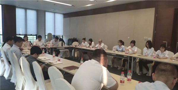 公司總經(jīng)理張端清、黨委副書記丁建國一行到上海中拓調(diào)研指導(dǎo)工作