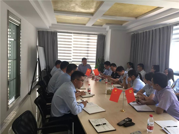 公司黨委書(shū)記、董事長(zhǎng)袁仁軍赴云南中拓開(kāi)展“不忘初心、 牢記使命”主題教育蹲點(diǎn)調(diào)研