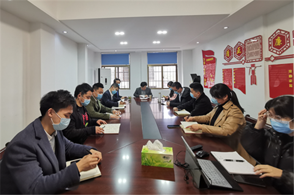 公司黨委委員、副總經(jīng)理徐愧儒赴湖南中拓建材部黨支部講黨課