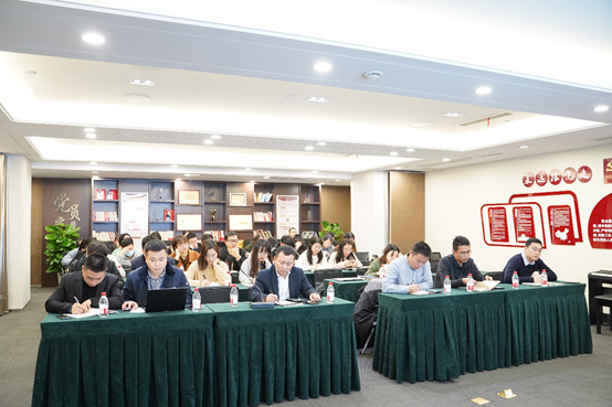 學習十九屆五中全會精神 ：公司黨委副書記張端清到基層宣講十九屆五中全會精神