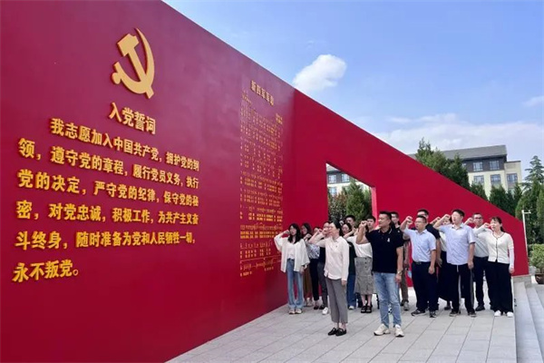 黨史共學催奮進，業(yè)務同研促發(fā)展——益光國際事業(yè)部黨支部與常州市宏豪制鋼有限公司黨支部開展黨建共建活動