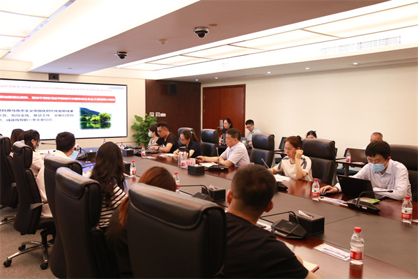 細講深學真悟，公司領導深入基層講黨課