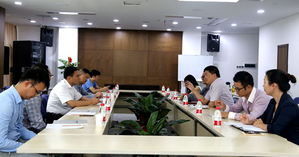 長沙市芙蓉區(qū)常務(wù)副區(qū)長譚雄偉一行到訪我司