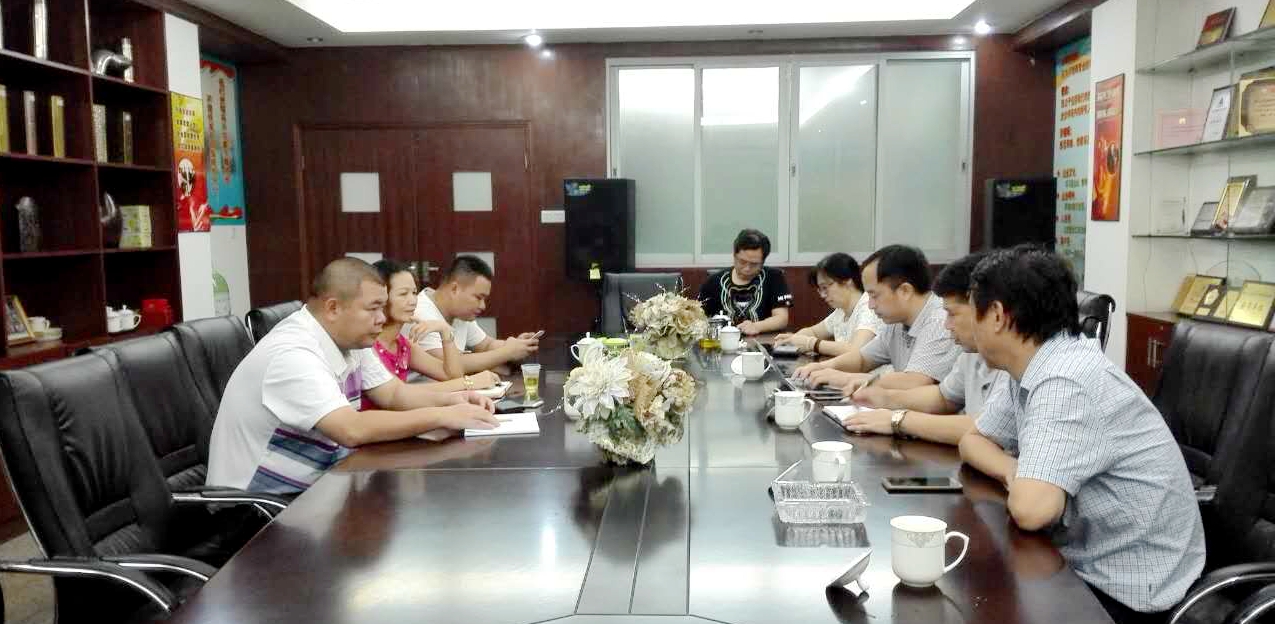 公司總經(jīng)理張端清一行前往金海不銹鋼系列企業(yè)考察調(diào)研