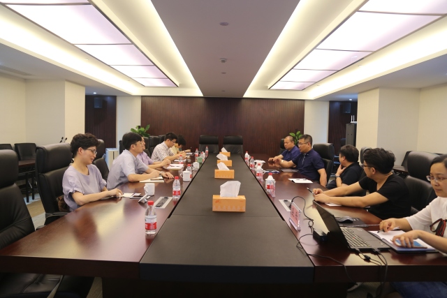 中鐵十一局橋梁（物貿(mào)）公司執(zhí)行董事兼總經(jīng)理廖宏斌一行到訪我司