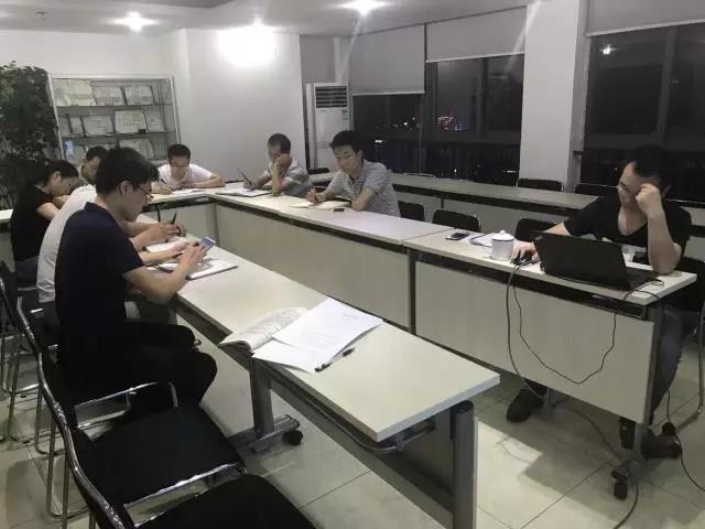 重慶中拓召開“書記加項目，黨員加任務”座談會